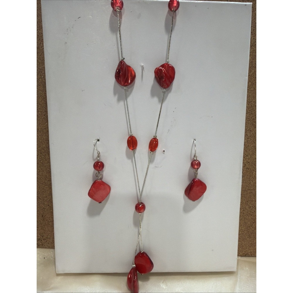 VINTAGE SILVER TONE CHAIN RED FACETED Acrylic BEAD NECKLACE, 12"LONG &Earrings